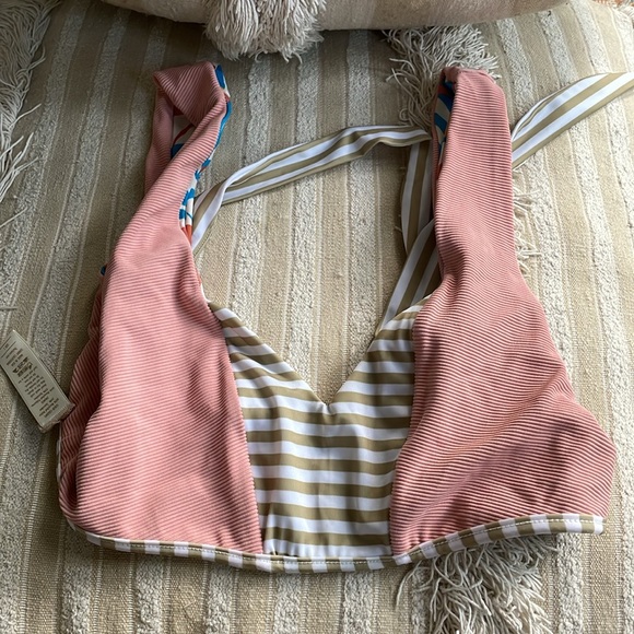 Seea reversible Milos bikini top in Vida - Picture 2 of 5